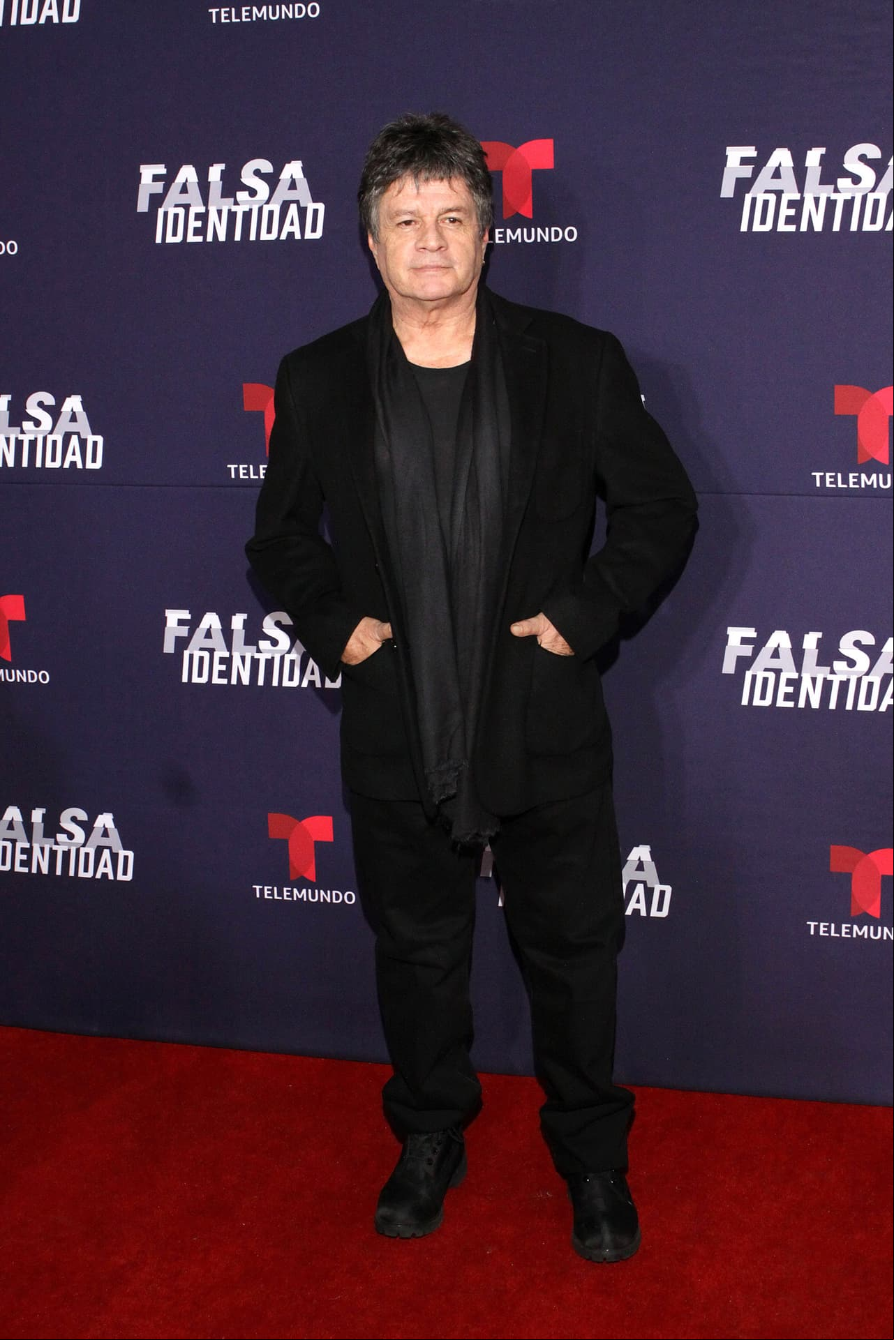 Además de dedicarse a la actuación, Alejandro ha sido productor de teatro y televisión. Este año protagonizó junto a Vadhir Derbez la comedia ‘Como si fuera la primera vez’, además encarnó a ‘Augusto’ en la emisión ‘Falsa identidad’.