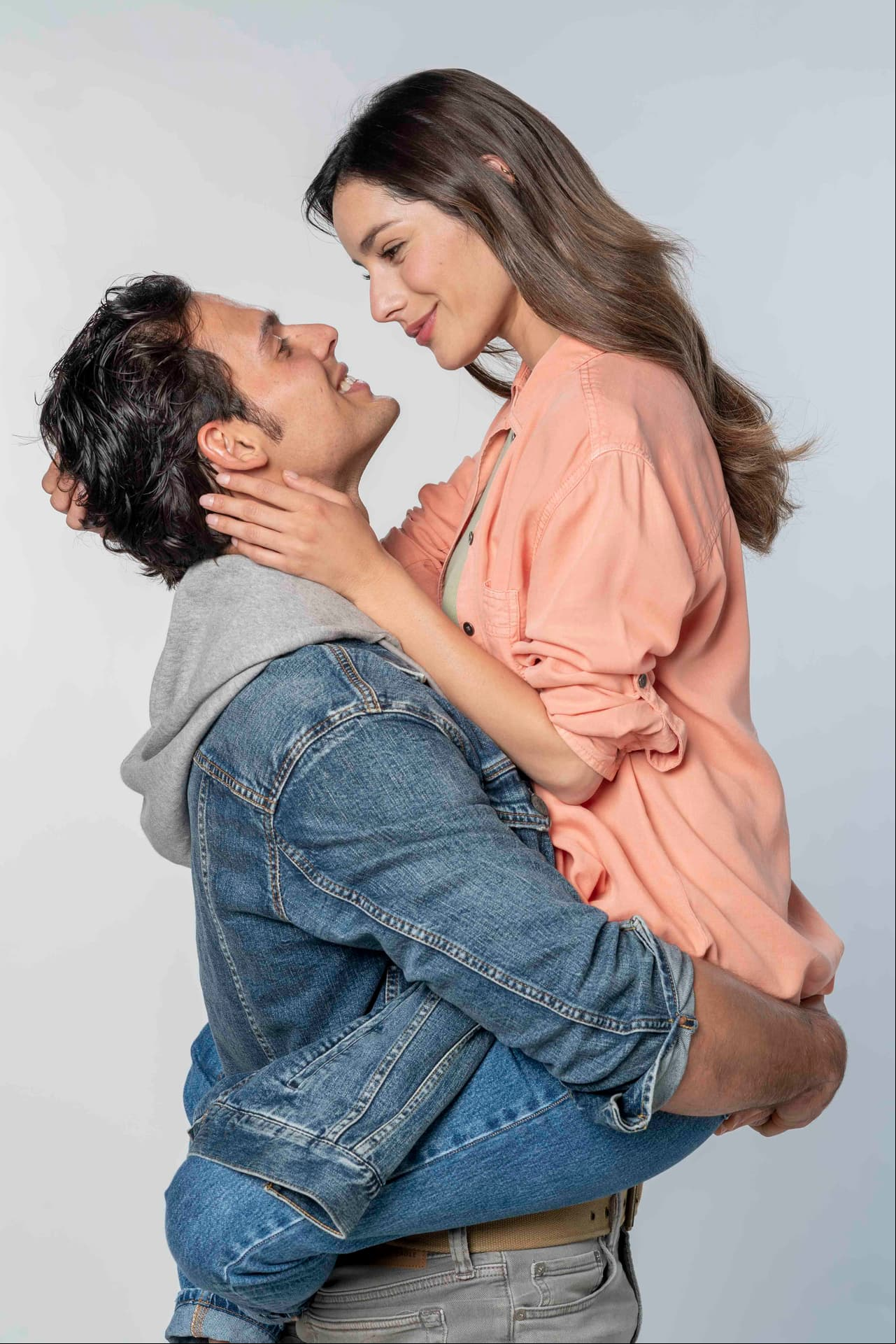 Emmanuel Palomares y Oka Giner se casan en final de ‘Perdona Nuestros Pecados’; arrasan con el rating