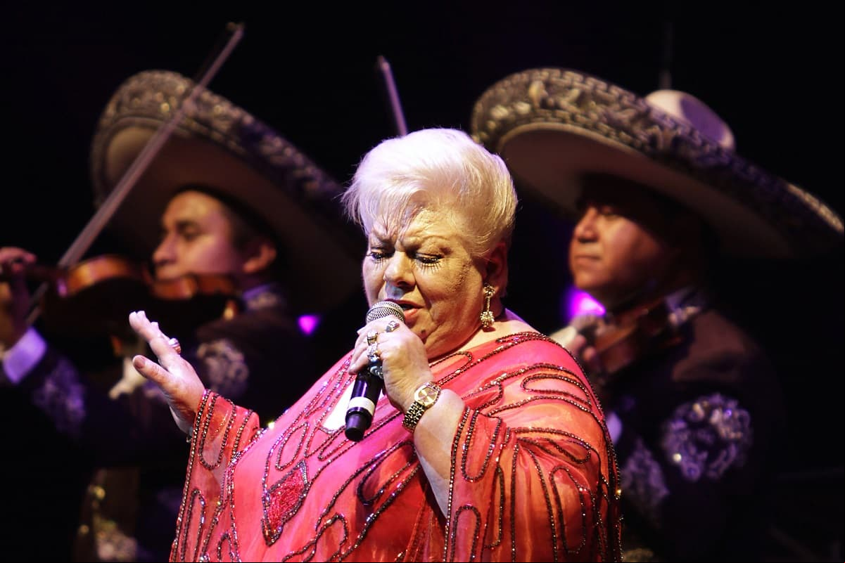 ¿Paquita la del Barrio busca el amor? La cantante responde