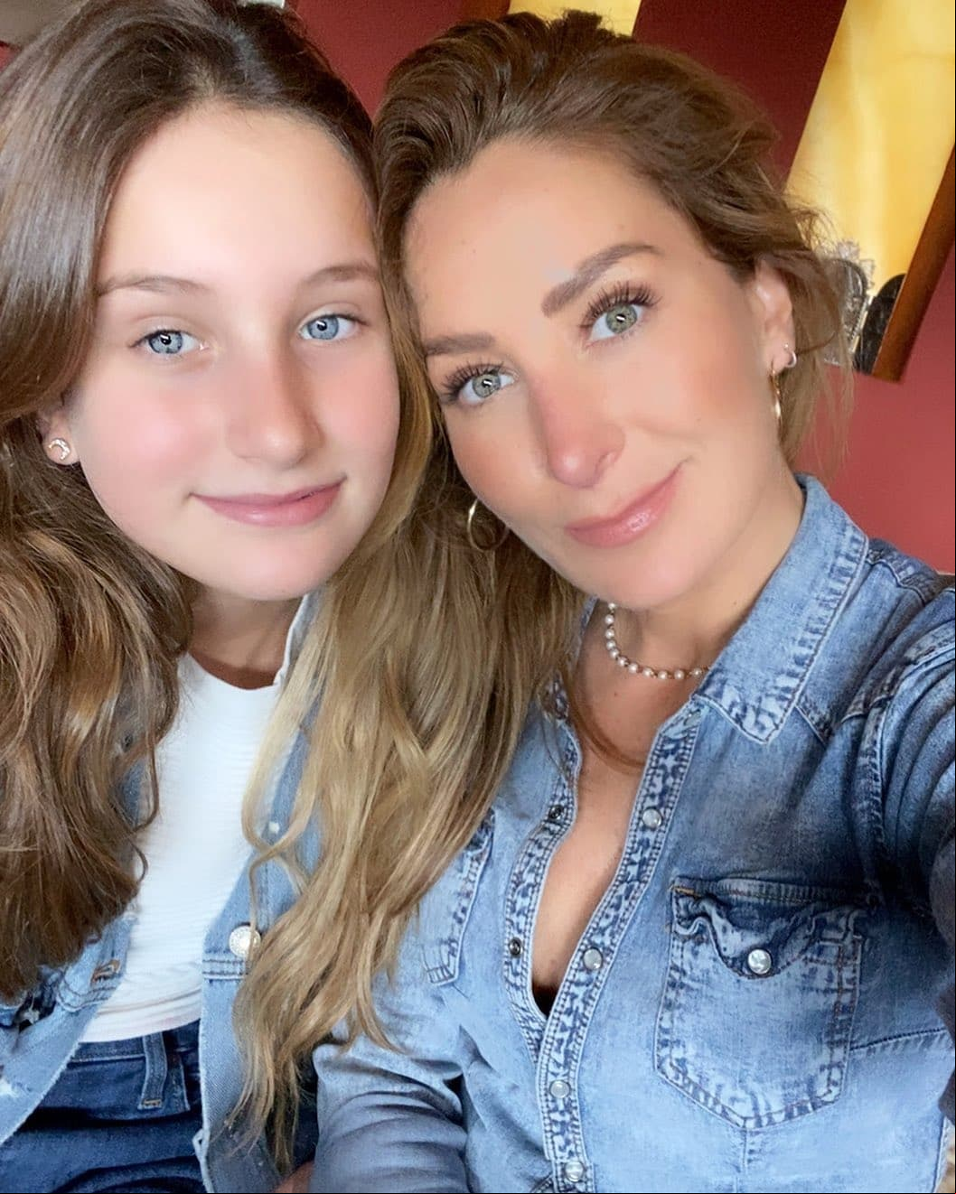 Geraldine Bazán enfrentó complicaciones cuando nació Elissa, su primera hija, pues tras dar a luz su presión arterial se elevó tanto que fue diagnosticada con preeclampsia.