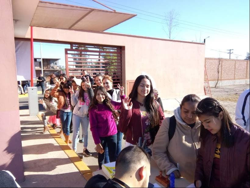 Ni los rayos del sol impidieron que los pequeñines mostraran su talento en el casting