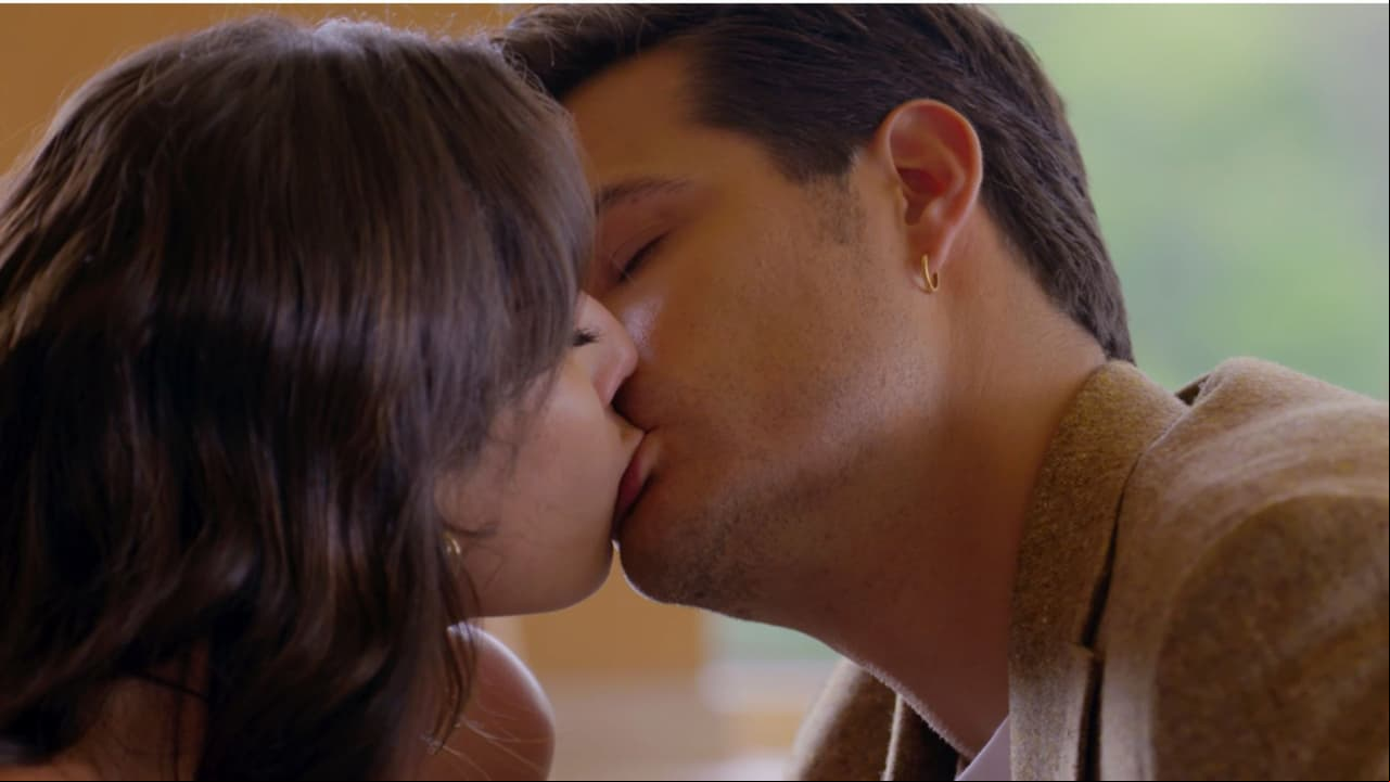 ¡Valeria y Arturo derrochan amor y por fin formalizan su relación!