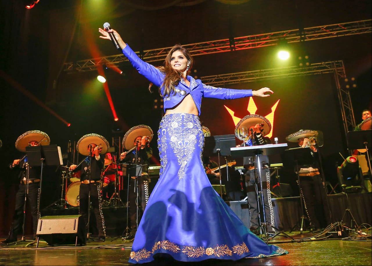 Ana Bárbara en un concierto en California en 2018