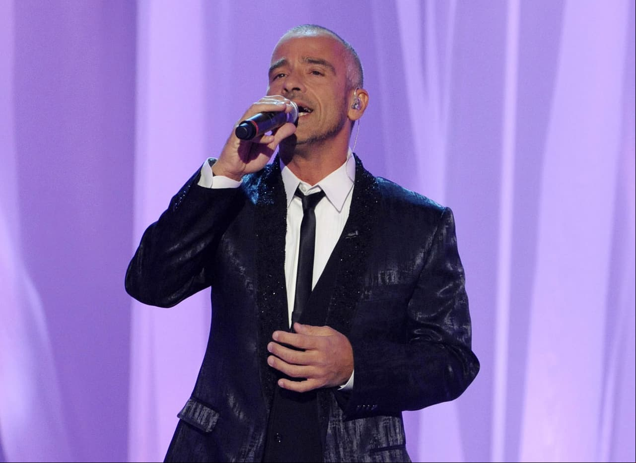 Eros Ramazzotti lanza preventa de nuevo disco y anuncia gira mundial