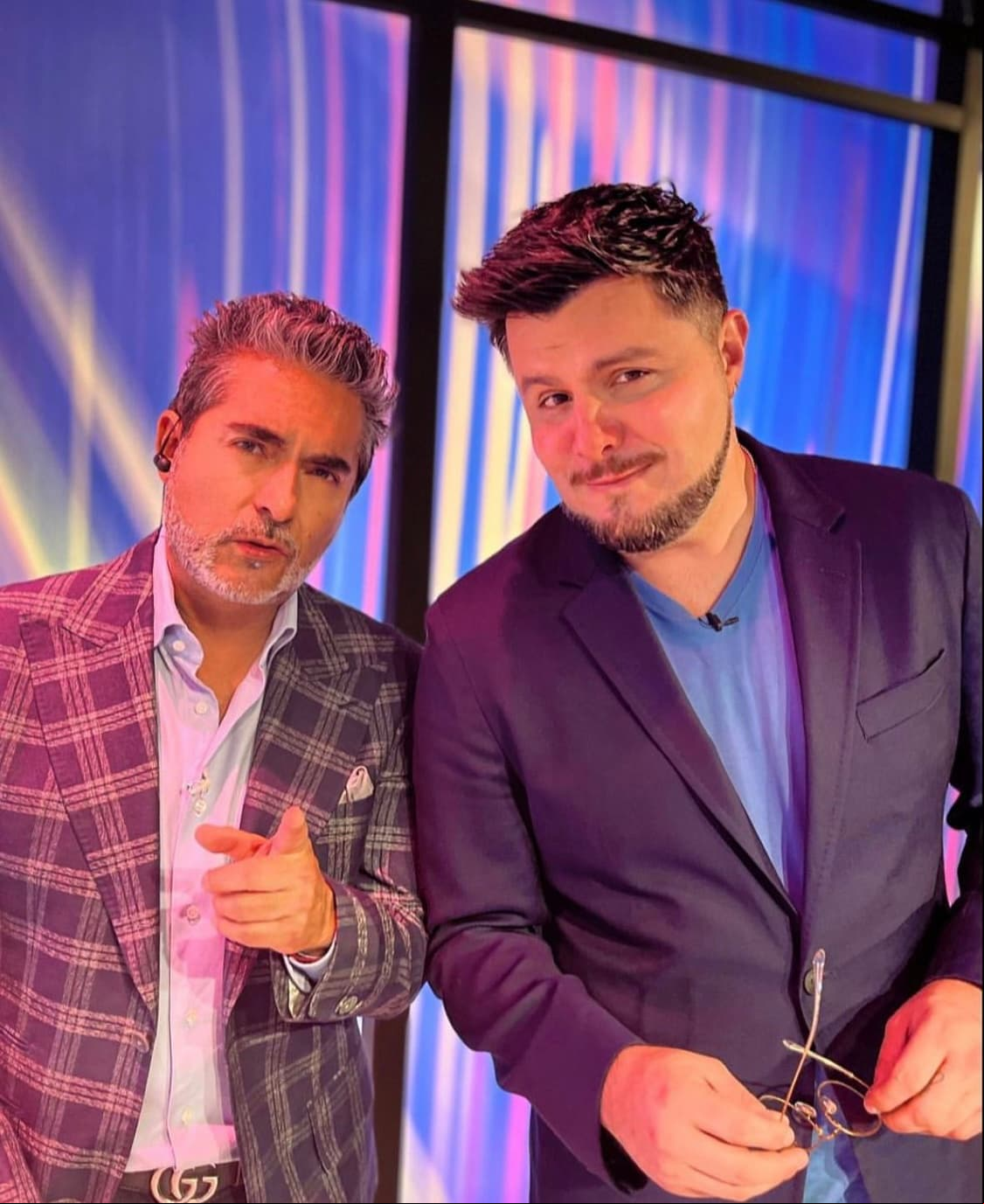 Conductores del programa 'Hoy' y de ' al Aire', Paul Stanley y Raúl 'El Negro' Araiza se han convertido en grandes y entrañables amigos.