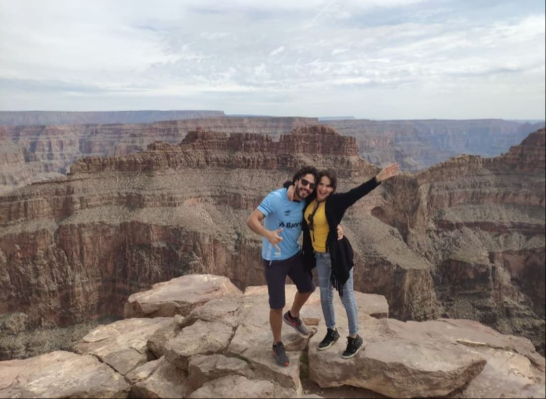 A través de las redes sociales, la actriz comparte cómo vive su feliz matrimonio, como en esta imagen en la que celebró sus tres años de matrimonio.