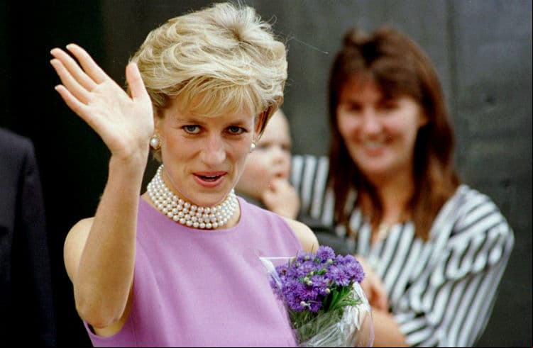 Tienda de Londres retira escultura de la Princesa Diana