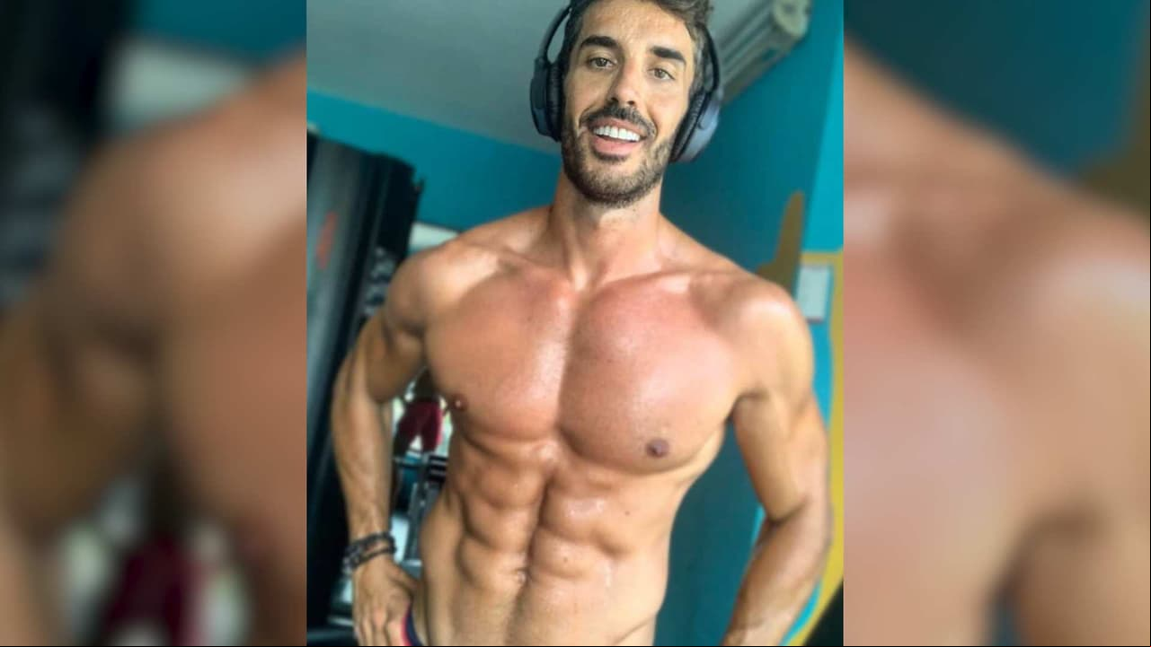 Pedro Prieto muestra cómo es su ropa interior y termina enseñando de más