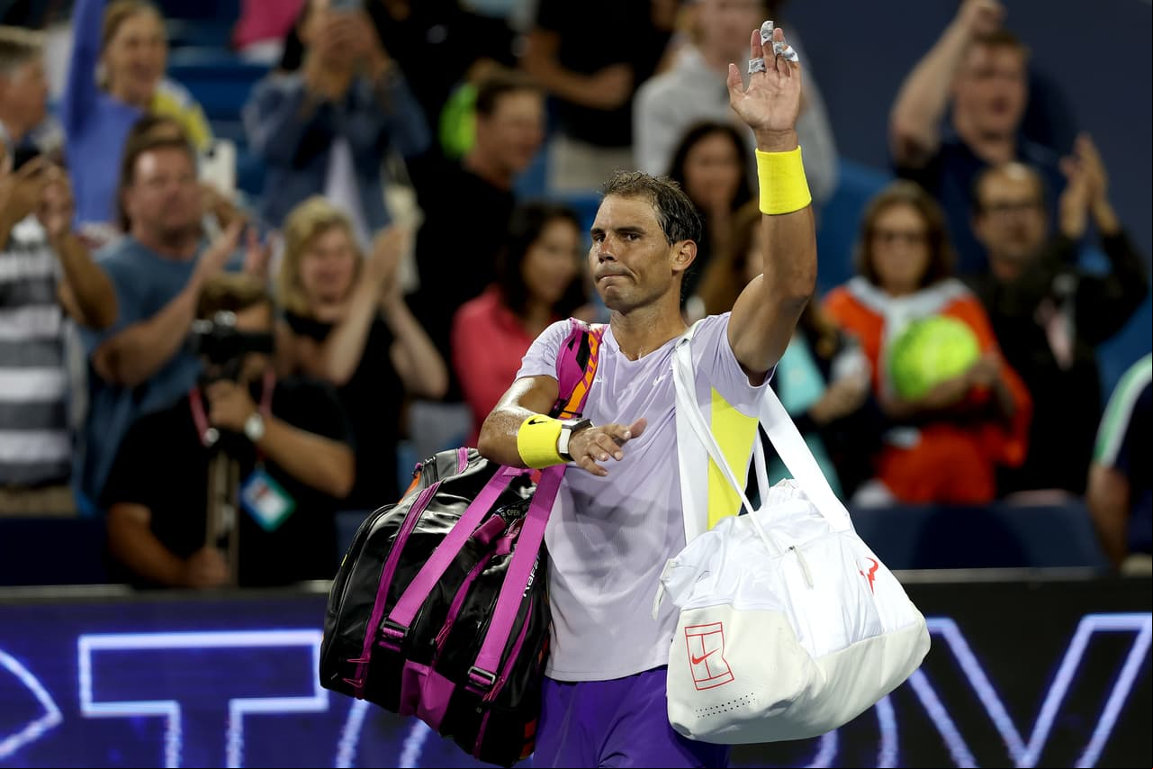 Guardia de seguridad no reconoce a Rafael Nadal en las instalaciones del Masters de París 