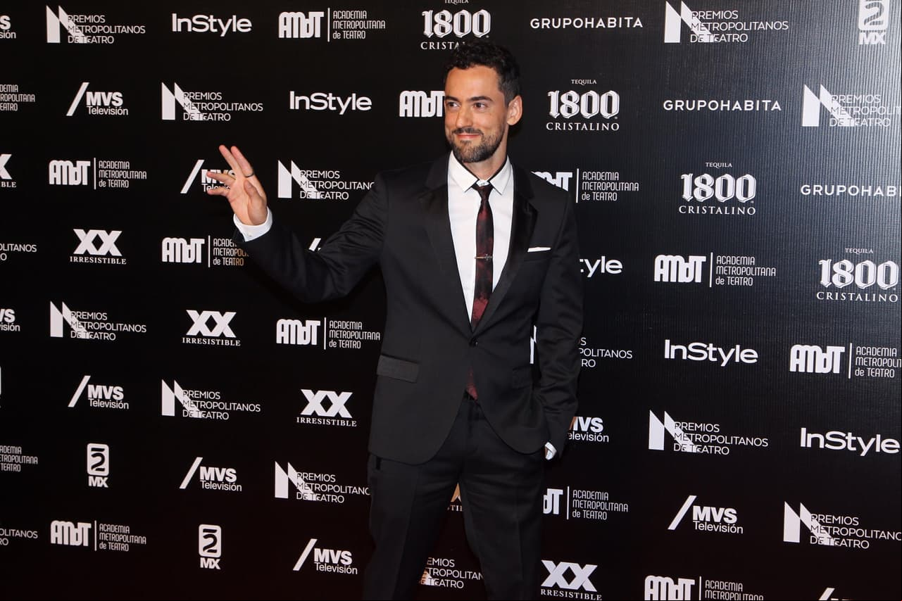 Luis Gerardo Méndez en los Premios Metropolitanos de Teatro