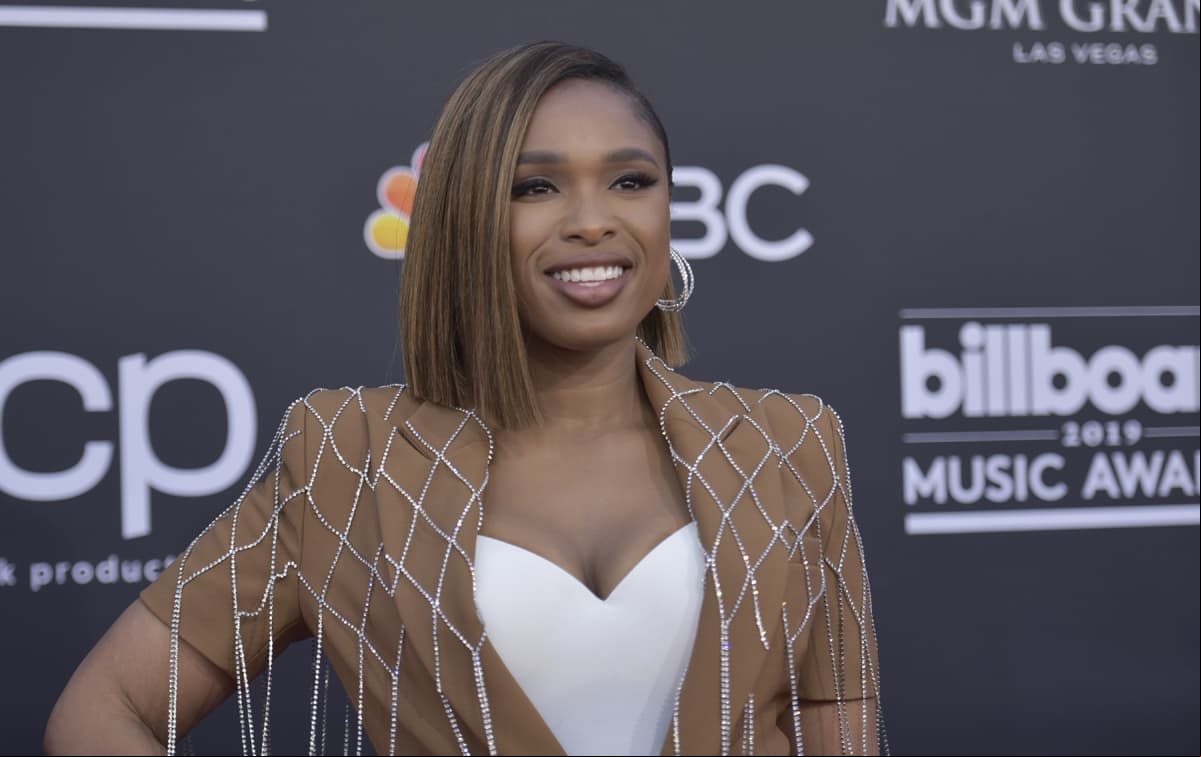 En 2008, Jennifer Hudson sufrió una gran tragedia familiar cuando su cuñado asesinó a su madre, su hermano y su sobrino.