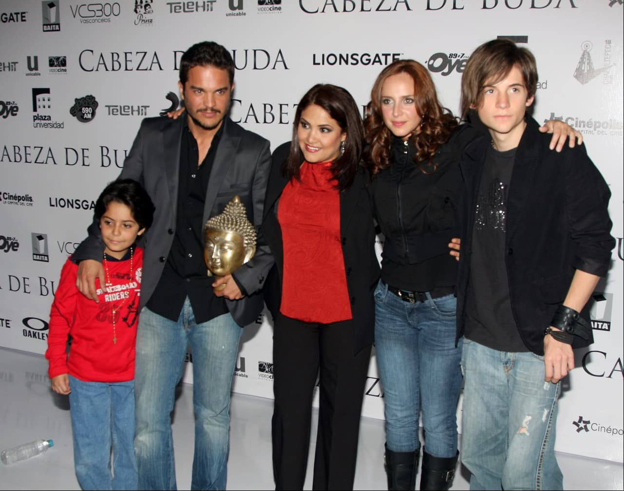 La primera oportunidad que tuvo el actor en el cine mexicano fue en ‘Cabeza de buda’, historia en la que compartió créditos con Kuno Becker, Irán Castillo y Vanessa Bauche.