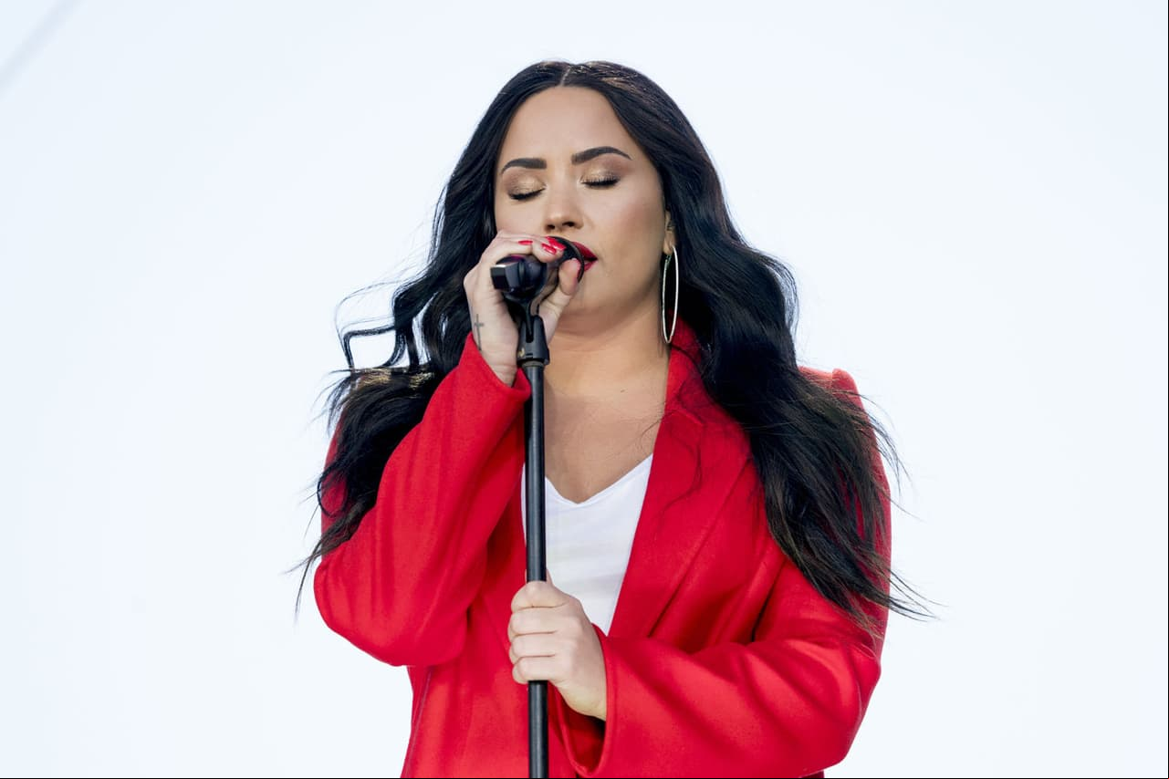 Demi Lovato cancela conciertos en México tras ingresar a rehabilitación