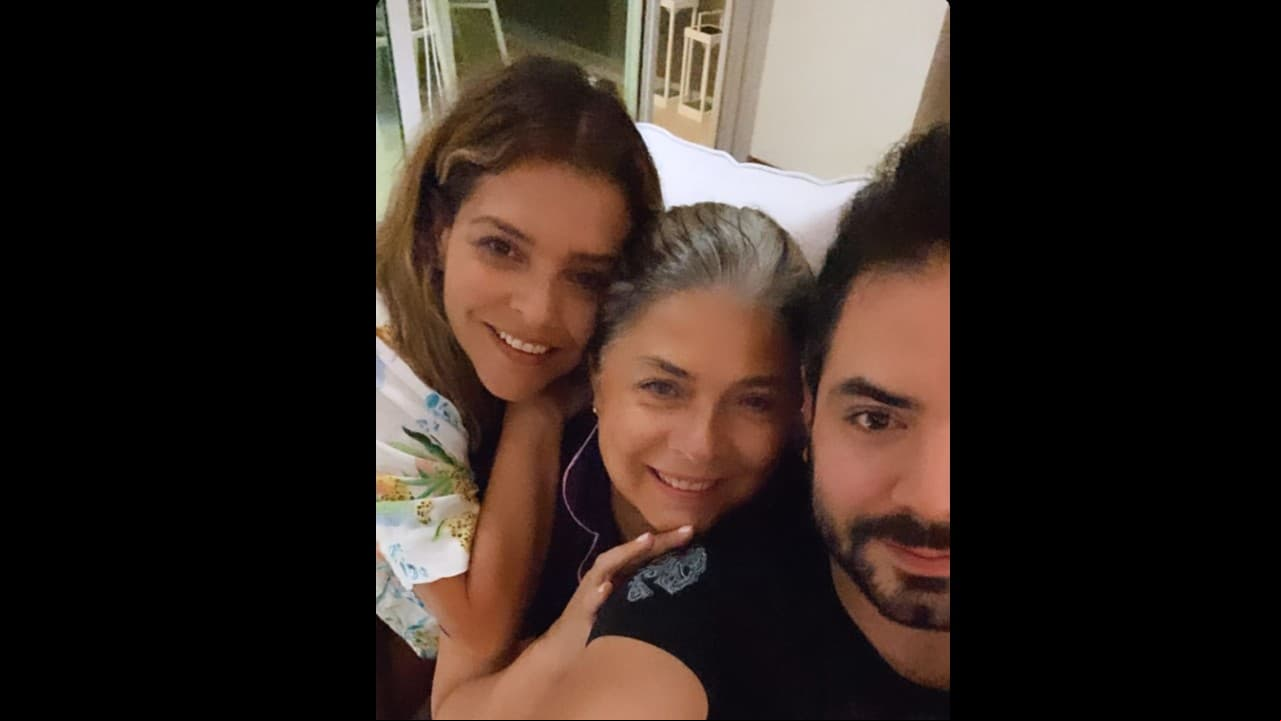 Victoria Ruffo se reencontró con Grettell Valdez en Acapulco