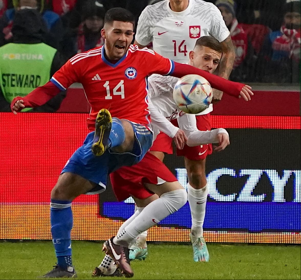 Polonia se impuso a Chile en partido amistoso previo al Mundial Qatar 2022 con gol de Piatek.