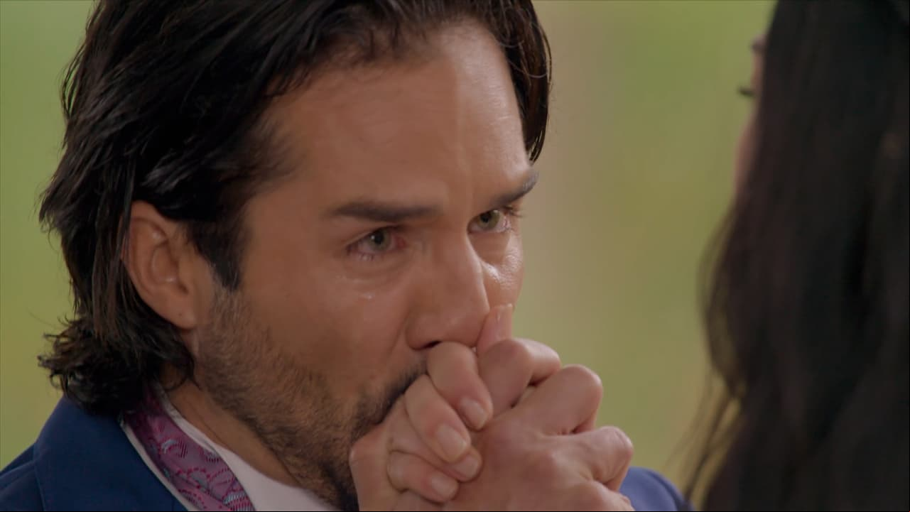 Rafael le jura amor a Fernanda, ¿lo perdonará? Disfruta AQUÍ el capítulo completo de 'La Desalmada'