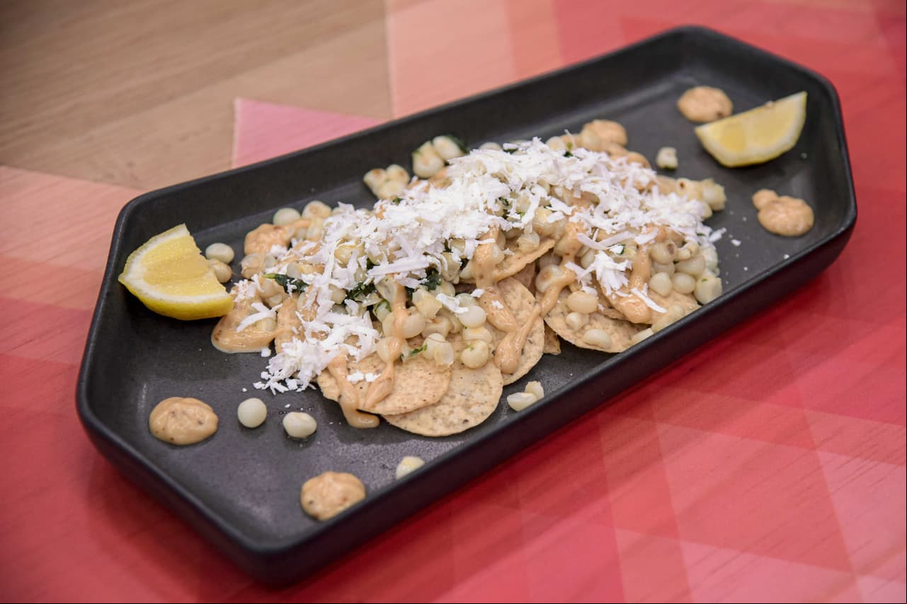 Realiza paso a paso la receta ganadora de las Bárcenas: esquites con mayonesa de chile chiltepín