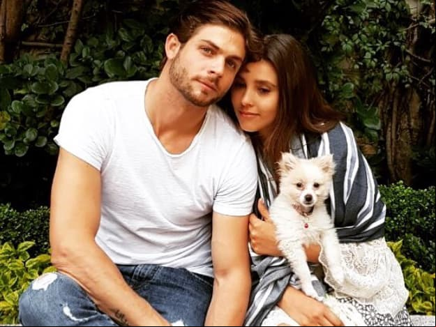 La pareja confirmó su romance en redes sociales