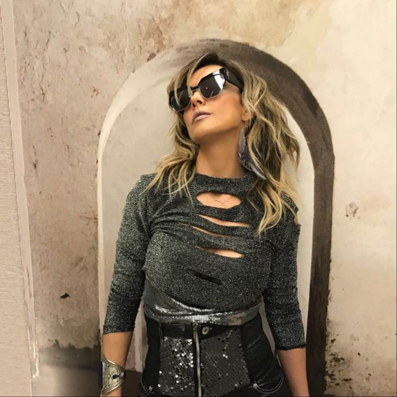 Fey enloquece Instagram con sexy traje de baño