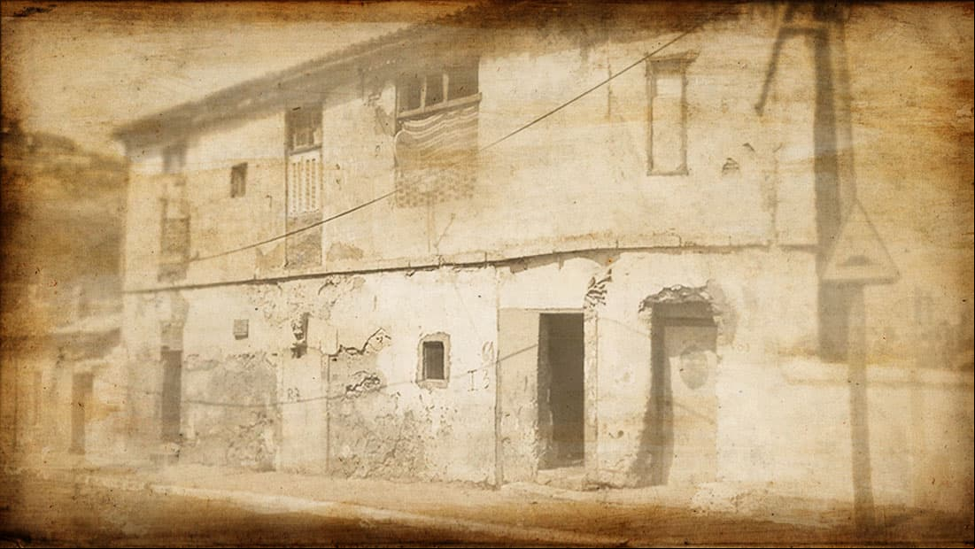 Soñar con casas viejas o descuidadas sugiere que el tiempo no está a tu favor, ya que de alguna manera las cosas personales y de negocios se han ido a pique.