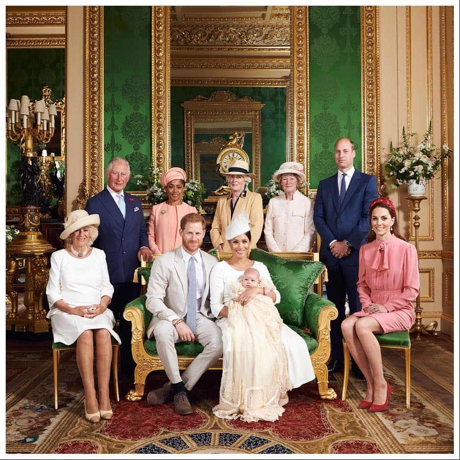 La familia Real en el bautizo de Archie Harrison Mountbatten-Windsor.
