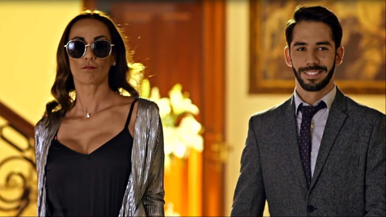 Consuelo Duval pierde el glamour y lo apuesta todo en Julia vs Julia