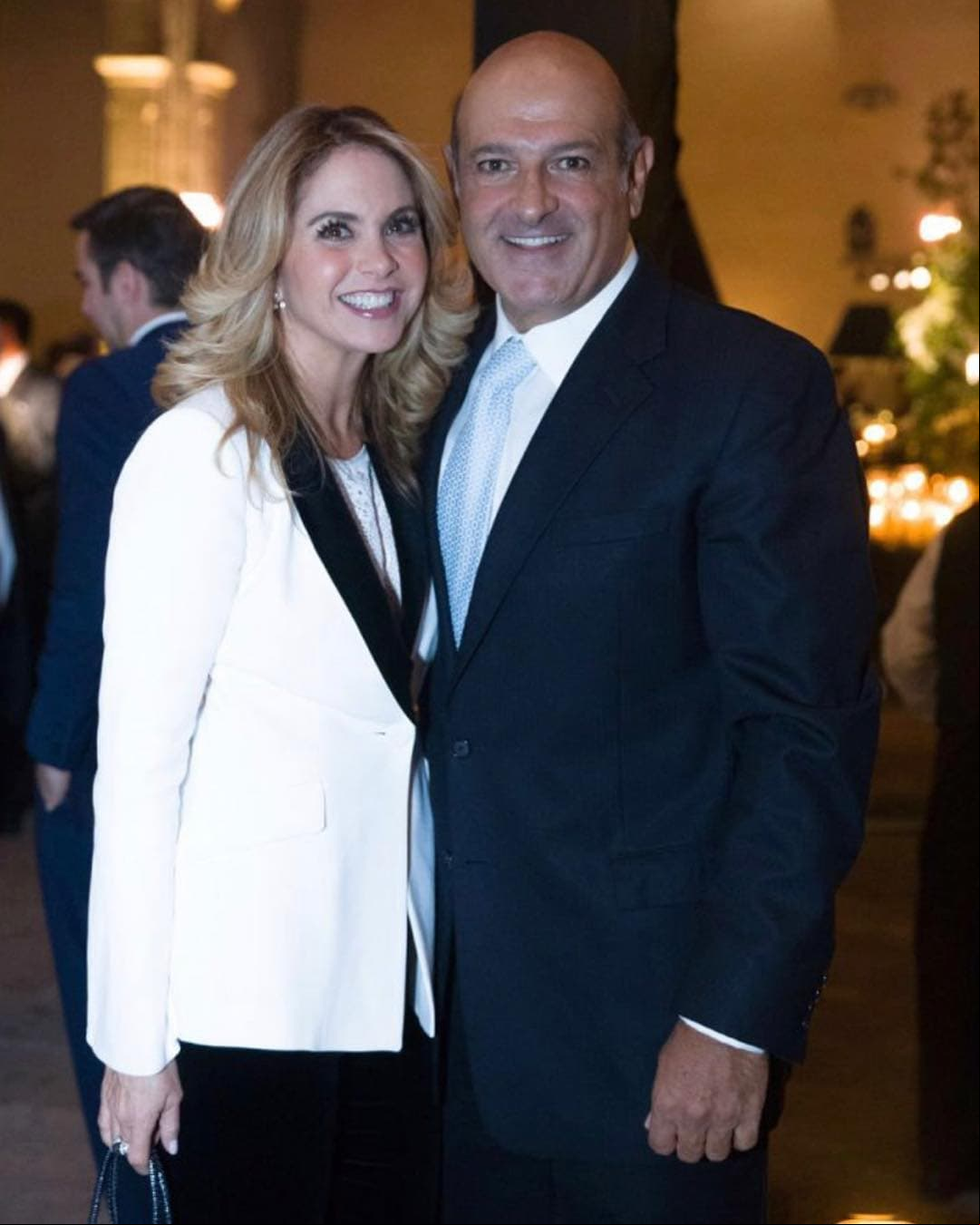 Lucero aclara rumores de supuesto matrimonio con su novio.