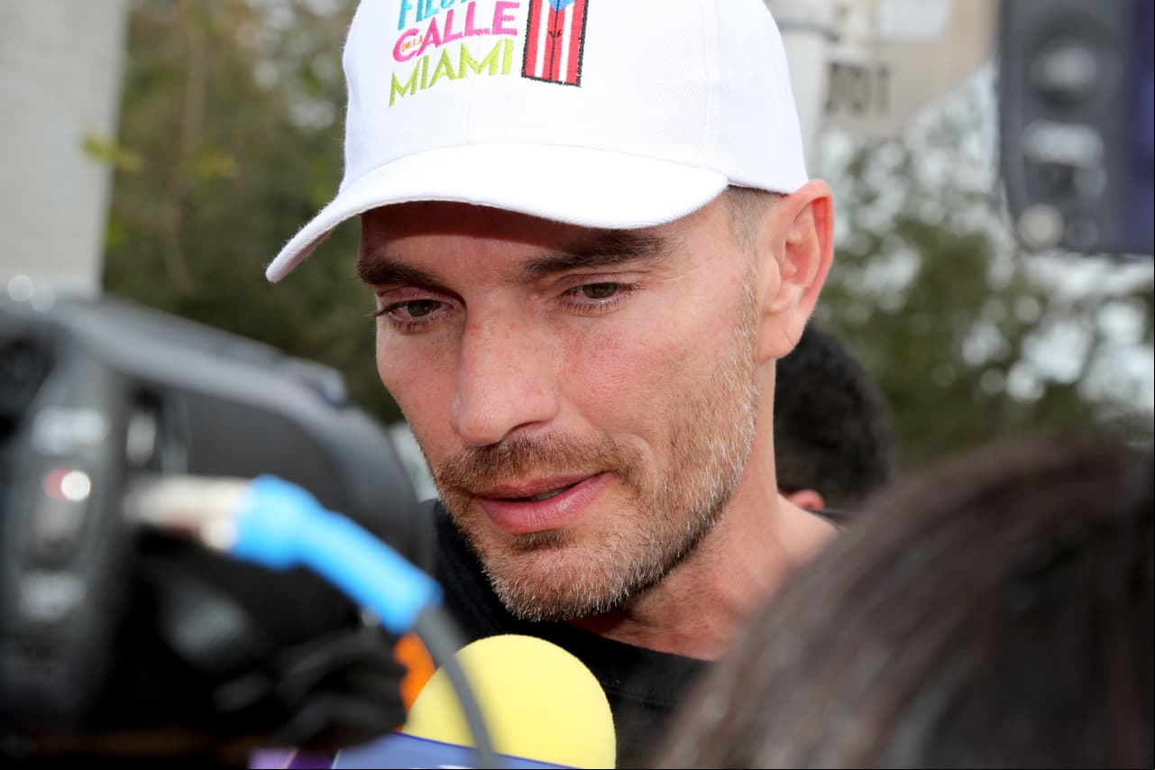 En tanto que Julián Gil tendrá que seguir pagando la manutención del menor, la cual corresponde al 20% total de sus ingresos. El actor únicamente podrá ver a su hijo, de tres años y medio, siempre y cuando Marjorie de Sousa lo permita “en un acto de buena fe” y que sería hasta que Matías cumpla la mayoría de edad cuando pueda reencontrarse con él.
