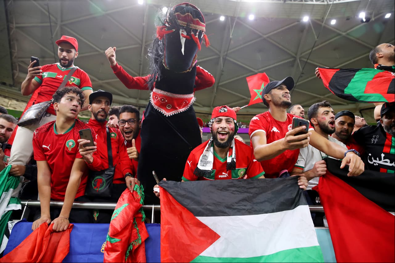 Marruecos derrotó 1-0 a Portugal con gol de Youssef En-Nesyri en el Estadio Al Thumama para convertirse en la primera selección africana en Semifinales en una Copa del Mundo.