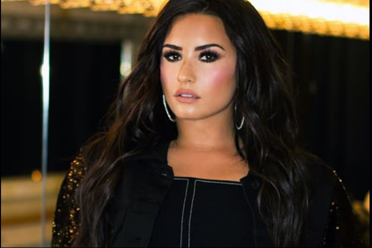 Demi Lovato ofrecerá terapia a sus fanáticos