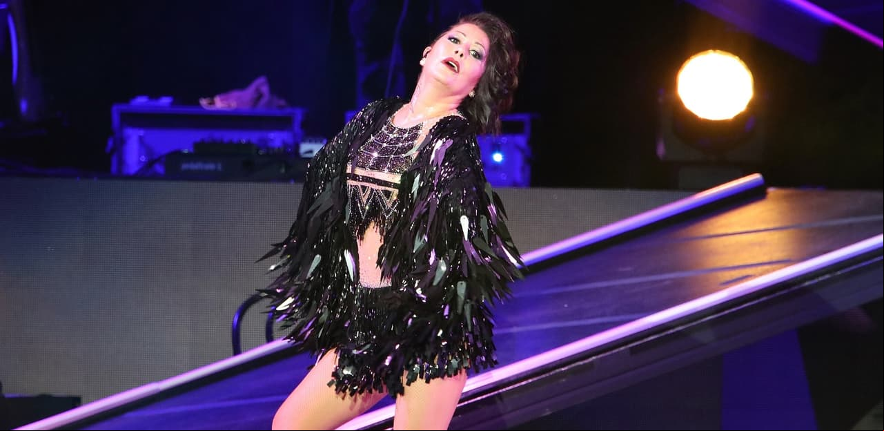 Alejandra Guzmán corre a una chica de su concierto en Guadalajara