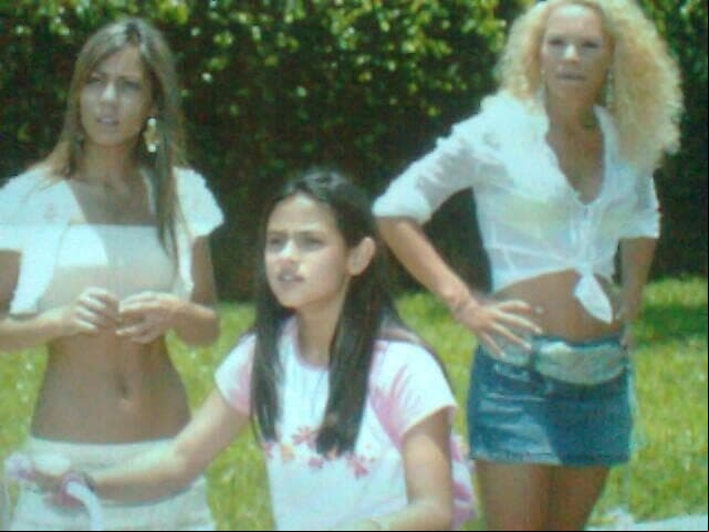 A muy temprana edad, Renata Notni se dio cuenta que su vocación era la actuación y con tan solo 11 años de edad, comenzó su carrera en la telenovela ‘Código Postal’, donde dio vida a ‘Andrea’.