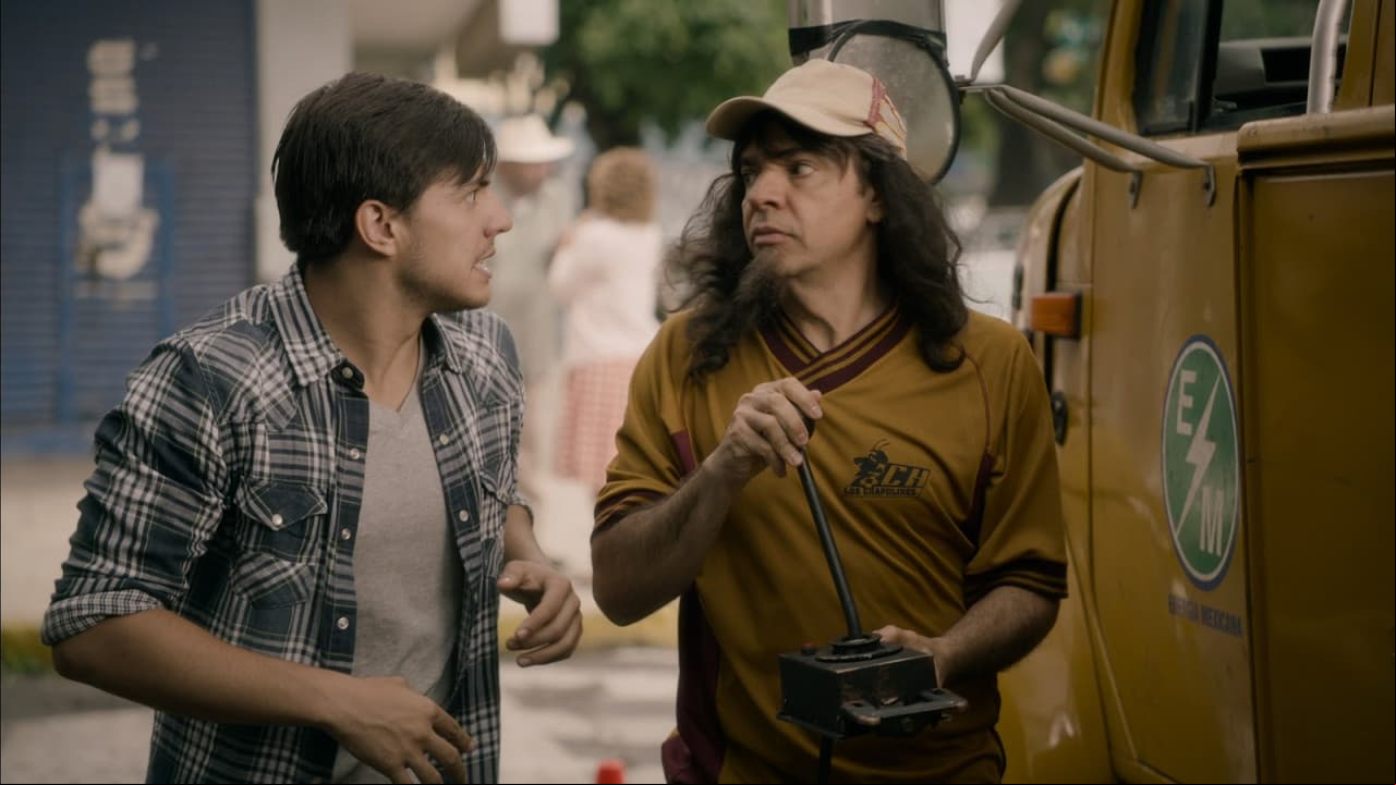 Eduardo Derbez ha compartido créditos varias veces con sus hijos, desde 'Derbez en cuando' hasta las películas: 'El tamaño sí importa', 'Cómo ser un Latin Lover' y el famoso reality show 'De viaje con los Derbez'.