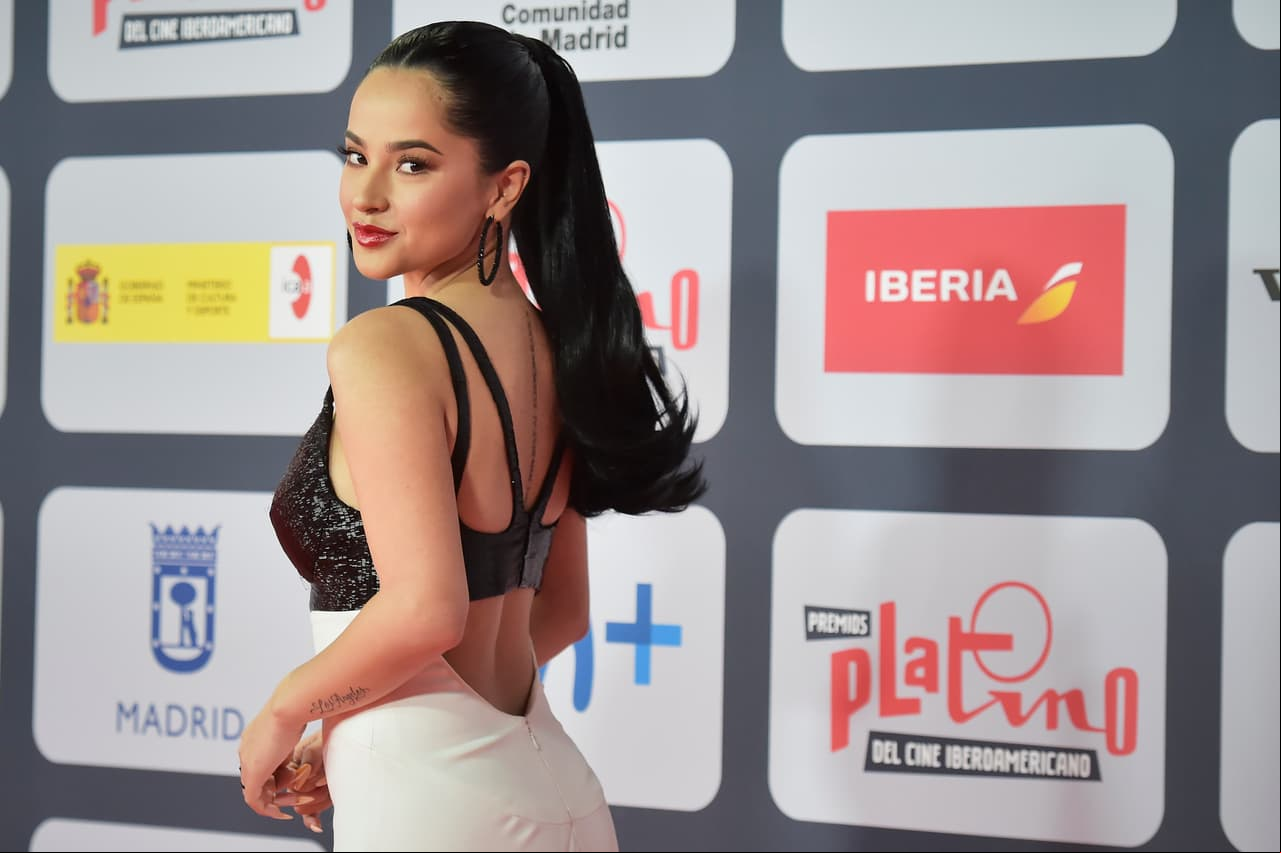 Becky G, las veces que no tuvo miedo a mostrar piel en alfombras rojas