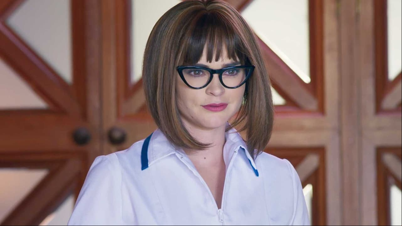 Elena se impacta al ver a Soraya libre en 'Los ricos también lloran'