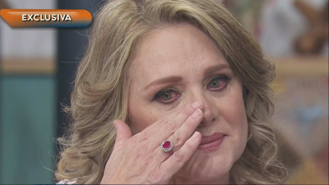 “Con mi niño no”: Erika Buenfil rompe en llanto al pedirle a Pepillo Origel que respeten la vida privada de su hijo