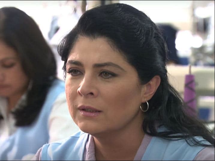 'La Reina de las telenovelas', Victoria Ruffo, quien ha protagonizado 'Corona de lágrimas', 'La Madrastra', 'Victoria', entre varias producciones más, estelarizó también el episodio 'Amor sin fronteras' en 'La Rosa de Guadalupe'.