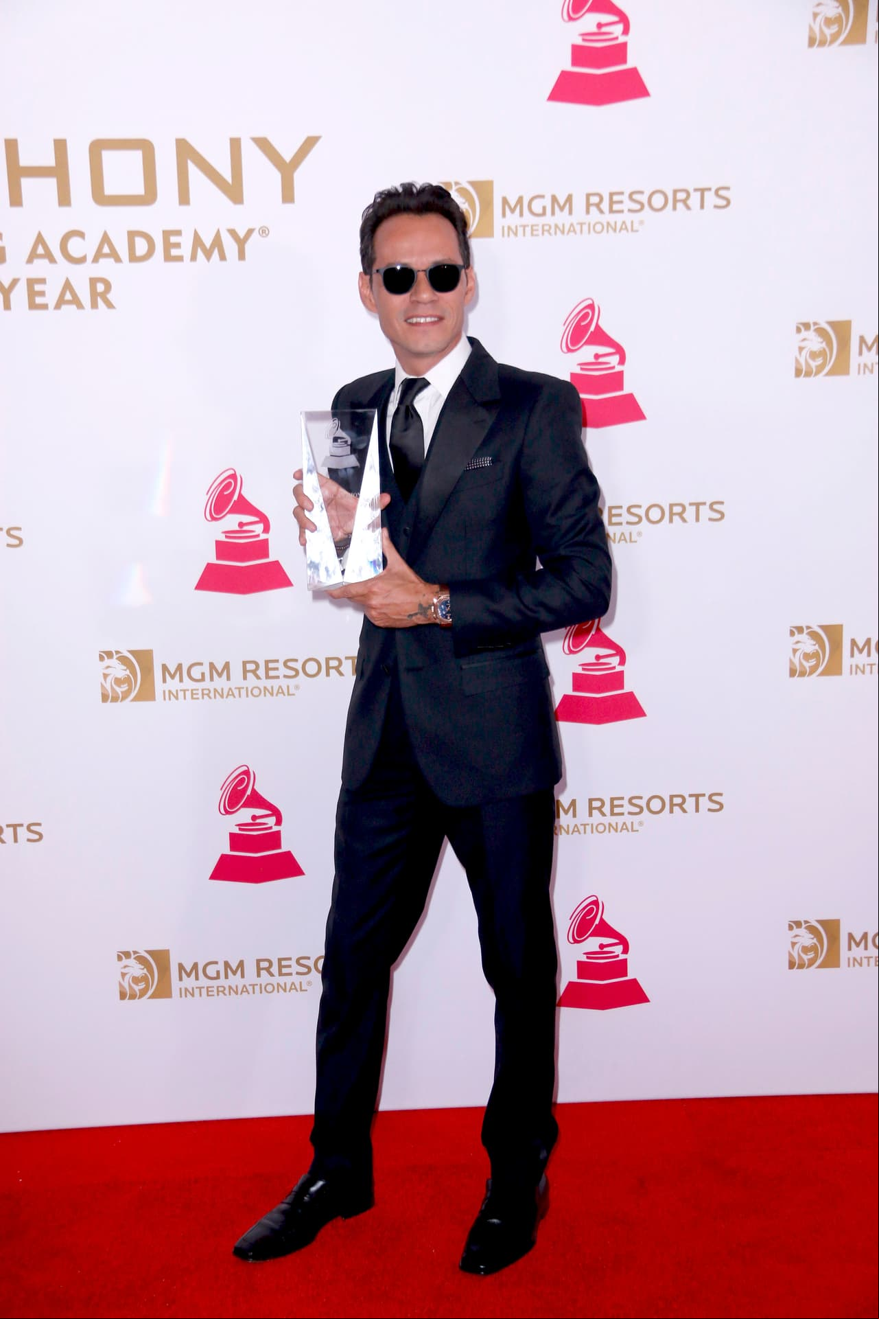 Marc Anthony pierde millones de dólares tras el incendio de su yate