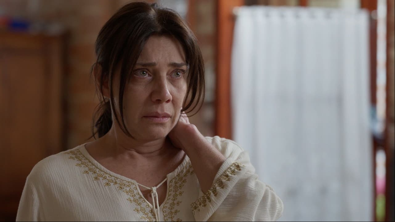 Isaura confiesa a Lucía que Valentina es su hija