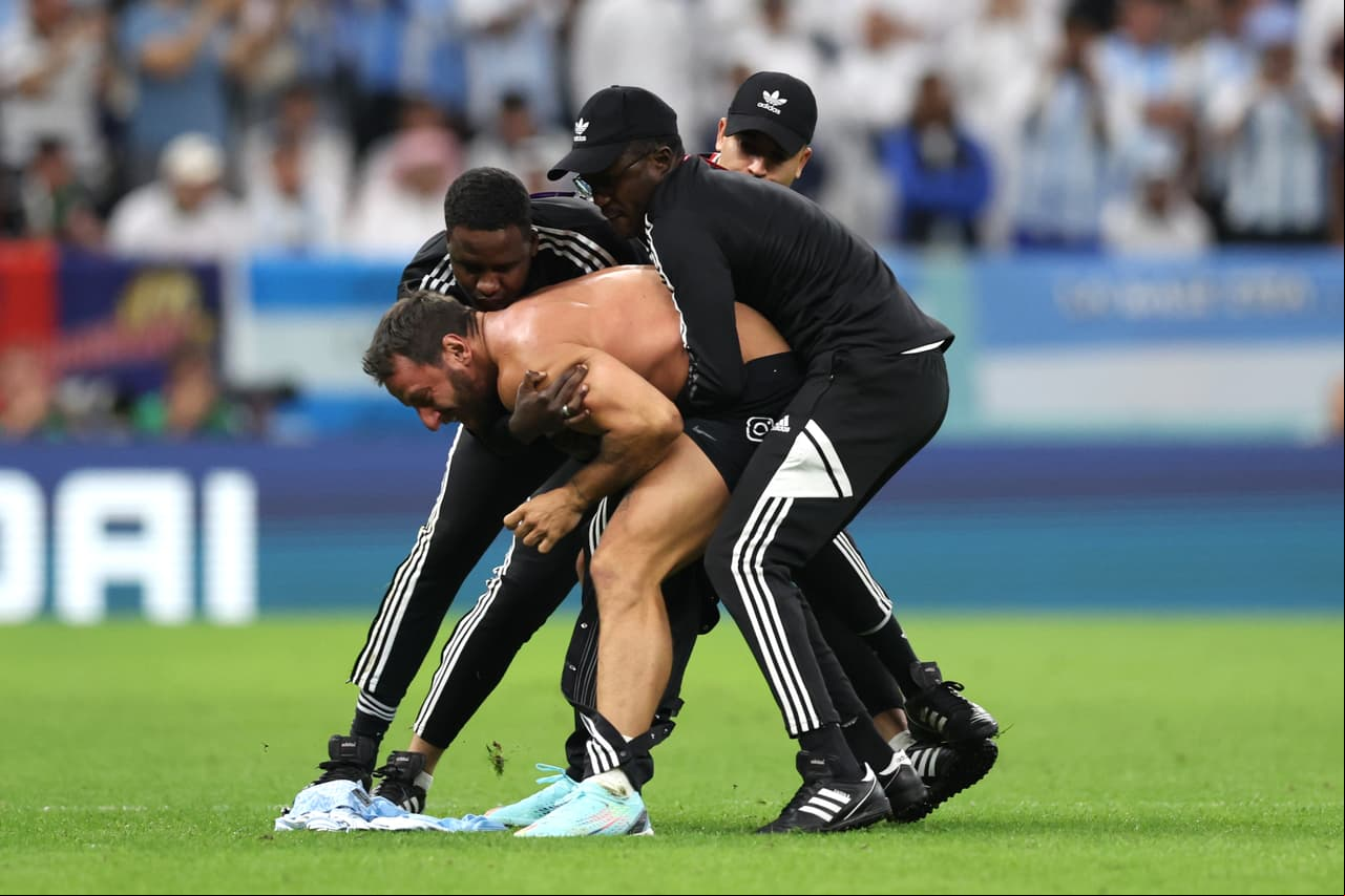 Argentina y Holanda se enfrentaron en tiempos extra y definieron en tanda de penaltis el pase a las semifinales donde la albiceleste consigue el boleto mientras que los Paises Bajos se convierten en el primer equipo que los pamperos eliminan en instancia de tiros de castigo.