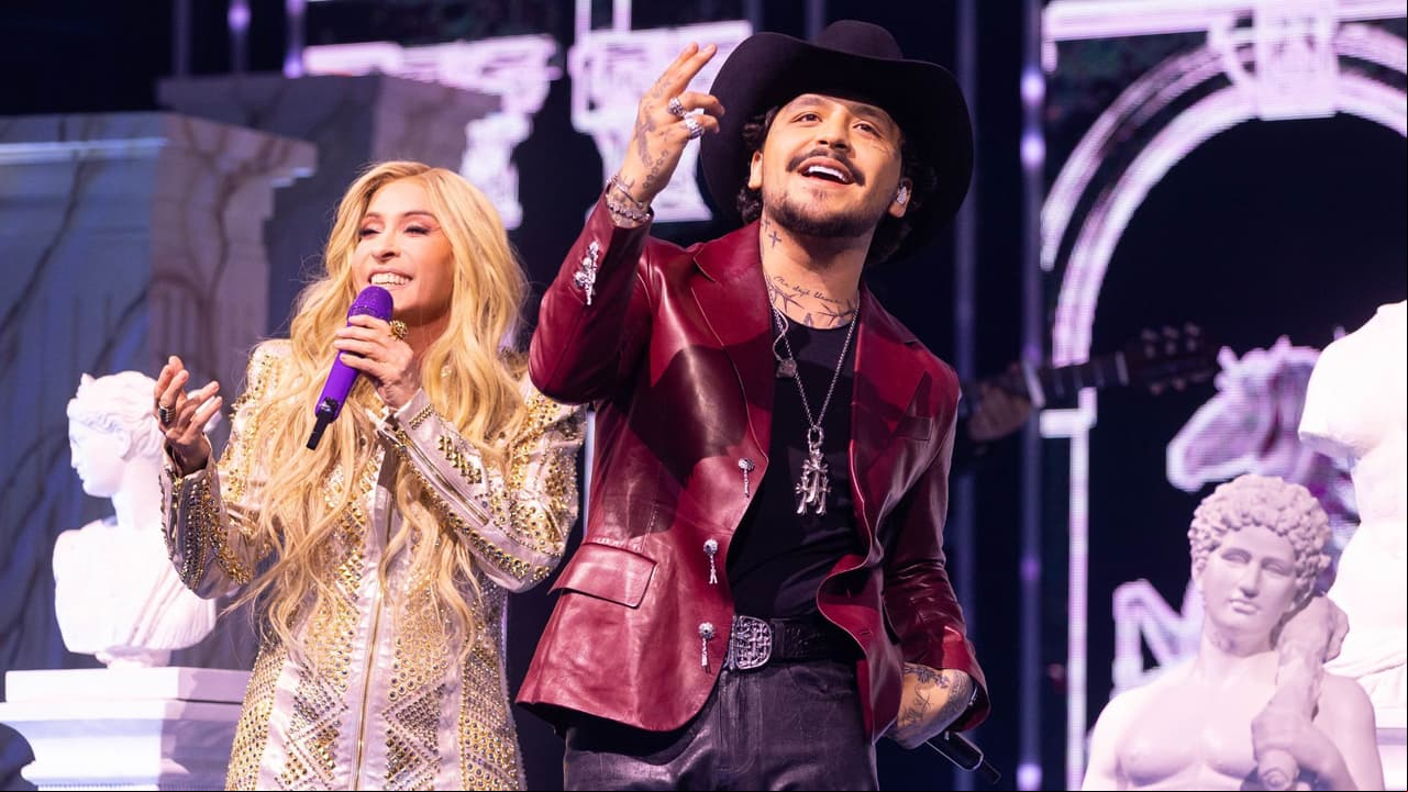 Yuri y Christian Nodal enamoran con 'Por El Resto de Tu Vida' en 'Juego de Voces 2025'