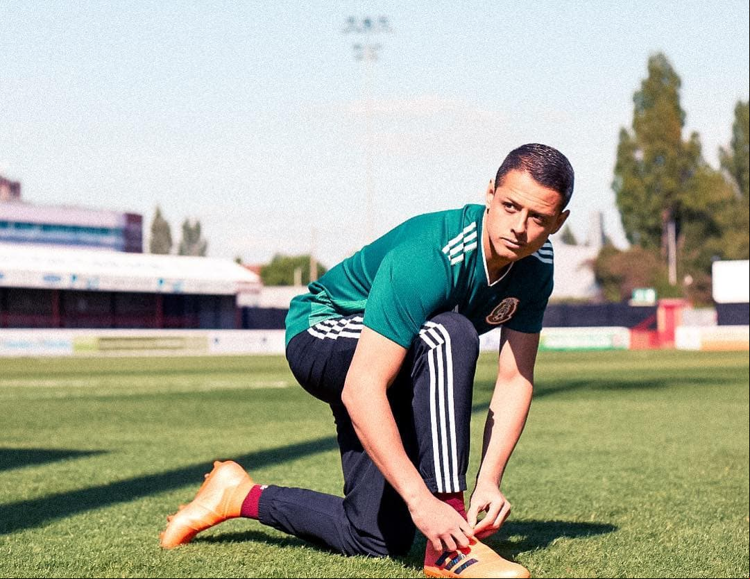 Javier 'Chicharito' Hernández es titular de la Selección Mexicana. Su equipo actual es West Ham de la Premier League de Inglaterra.