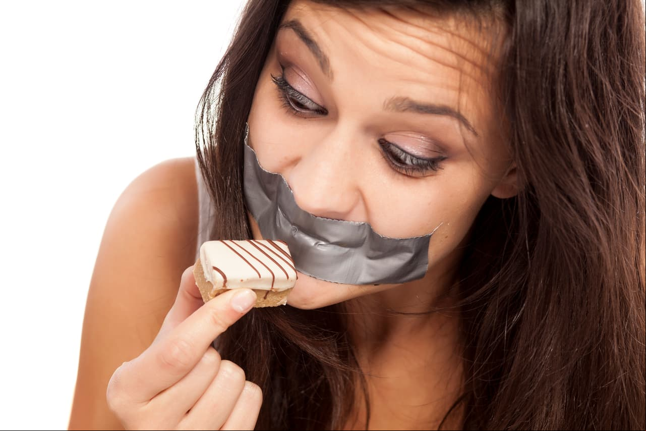 Aprende a controlar tu ansiedad por comer con estos ejercicios