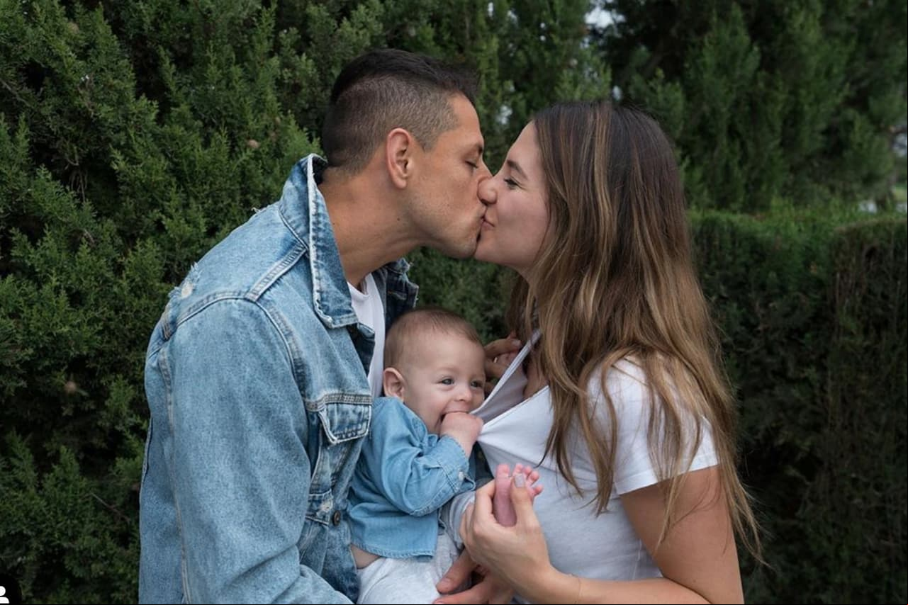 Esposa de ‘Chicharito’ presume su nuevo look: “No he sido rubia en mucho tiempo”