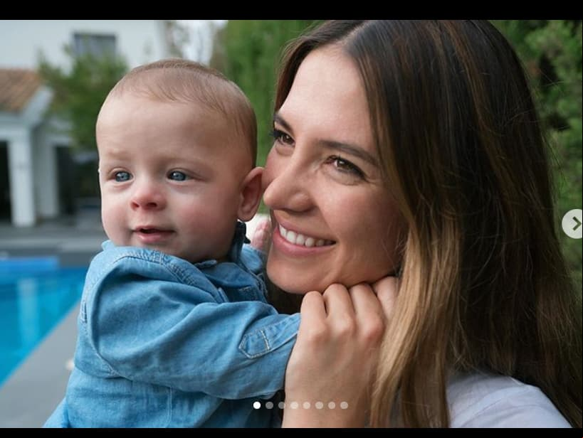 “¡Qué hermoso! Muchas felicidades Noah”, “Es hermoso”, “Demasiado bello”, “Sí, finalmente una foto con tu papá y mamá” y “El bebé más tierno de Instagram”, son algunos de los comentarios de los seguidores de Sarah.