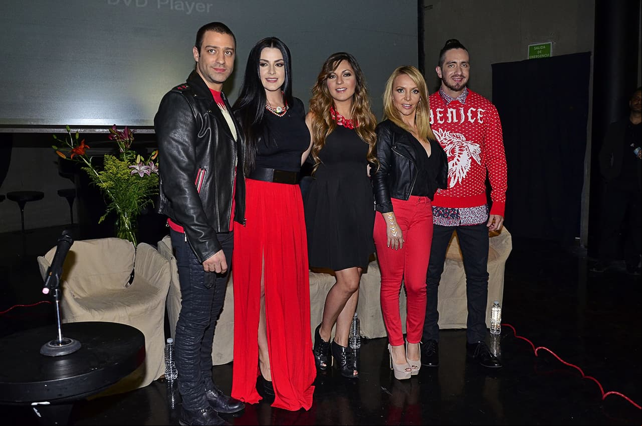 Además de tener casi tres décadas de trayectoria musical, los integrantes de OV7 han construido una gran amistad. Por ello, los cantantes le dedicaron tiernos mensajes a Erika Zaba, quien está embarazada.