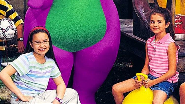Demi Lovato con Selena Gomez en 'Barney'
