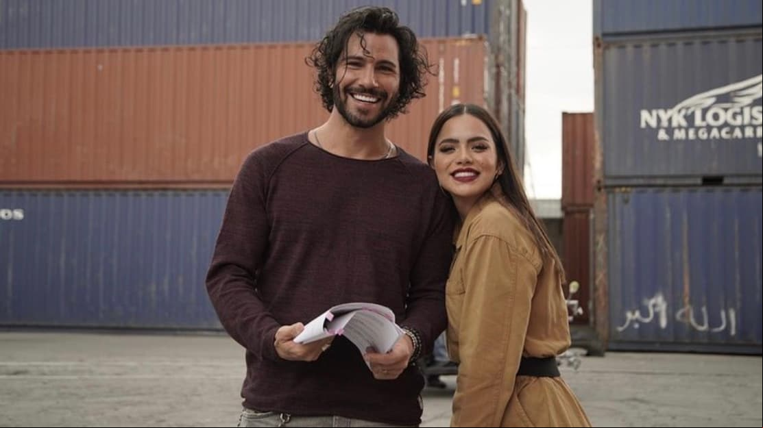 Actualmente, Zendejas participa en la segunda temporada de 'Falsa Identidad', de la que ha formado parte desde su primera entrega en 2018, con el papel de 'Circe Gaona' al lado de Luis Ernesto Franco y Camila Sodi.