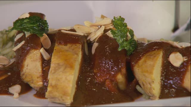 Receta: Pechuga pollo con adobo de tamarindo, del Chef Sandoval