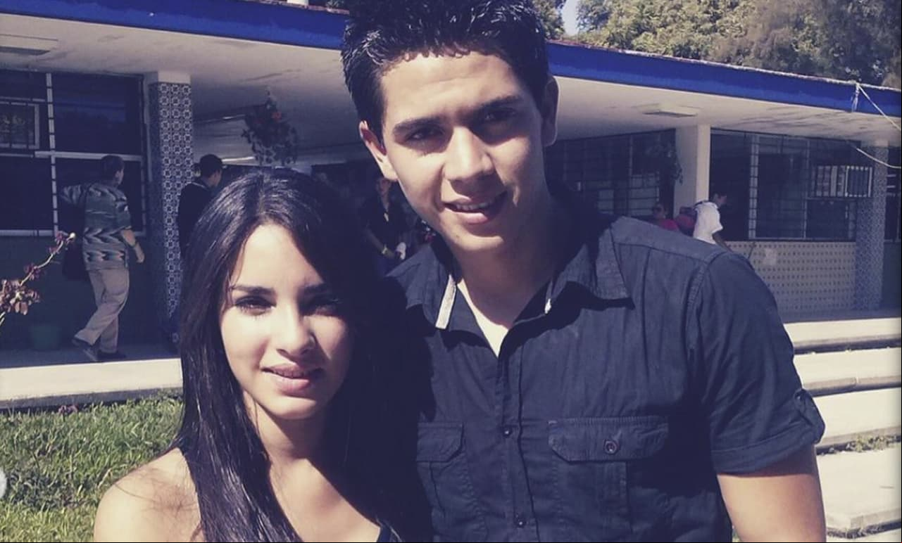 Kimberly Loaiza y Juan de Dios Pantoja de adolescentes